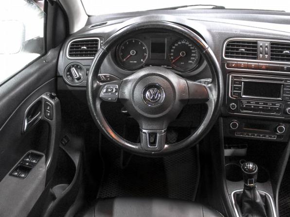 Volkswagen Polo V с пробегом 2013 года, цена 769 900 рублей, 180000 км, седан, Автокод Объявления