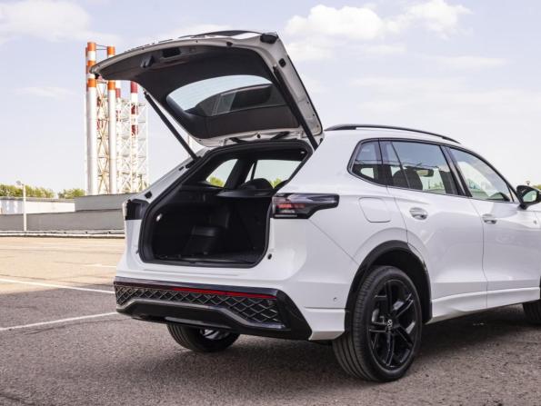 Volkswagen Tiguan III (China Market) с пробегом 2025 года, цена 4 448 000 рублей, 8699 км, внедорожник, Автокод Объявления
