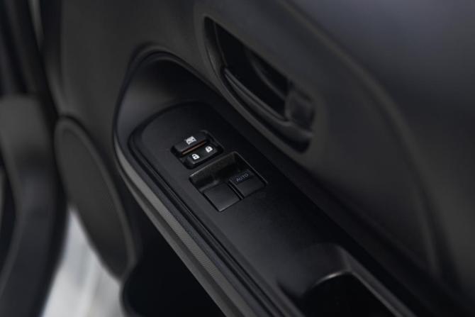 Toyota Aqua I Рестайлинг 2 с пробегом 2019 года, цена 1 099 000 рублей, 160000 км, хэтчбек, Автокод Объявления