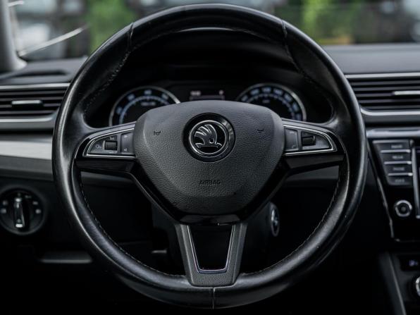 Skoda Superb III с пробегом 2016 года, цена 1 568 000 рублей, 193302 км, универсал, Автокод Объявления
