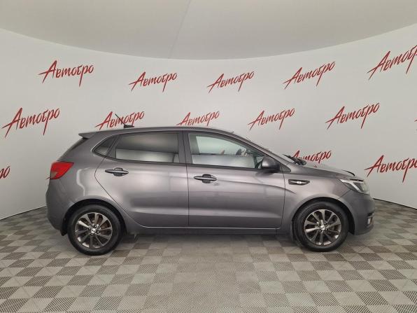 Kia Rio III Рестайлинг с пробегом 2017 года, цена 985 000 рублей, 151829 км, хэтчбек, Автокод Объявления