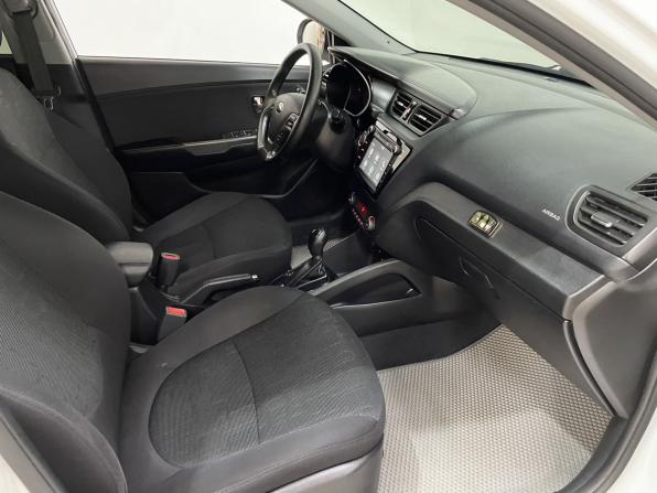Kia Rio III Рестайлинг с пробегом 2016 года, цена 1 159 000 рублей, 98847 км, седан, Автокод Объявления