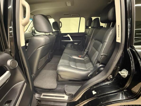 Toyota Land Cruiser 200 Series Рестайлинг 2 с пробегом 2018 года, цена 6 200 000 рублей, 245486 км, внедорожник, Автокод Объявления