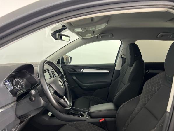 Skoda Karoq I с пробегом 2020 года, цена 2 499 000 рублей, 48000 км, внедорожник, Автокод Объявления