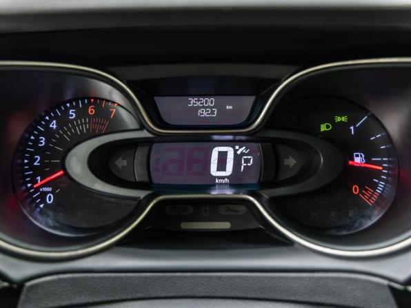 Renault Kaptur I Рестайлинг с пробегом 2021 года, цена 1 298 000 рублей, 35200 км, внедорожник, Автокод Объявления
