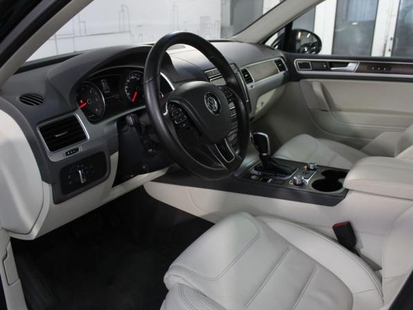 Volkswagen Touareg II Рестайлинг с пробегом 2016 года, цена 3 199 000 рублей, 148656 км, внедорожник, Автокод Объявления