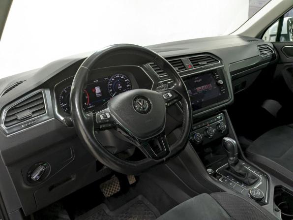 Volkswagen Tiguan II с пробегом 2017 года, цена 2 750 000 рублей, 113923 км, внедорожник, Автокод Объявления