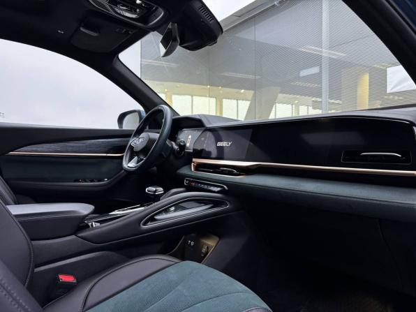Geely Monjaro I с пробегом 2023 года, цена 3 250 000 рублей, 60000 км, внедорожник, Автокод Объявления
