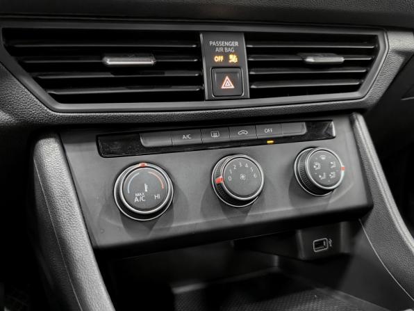 Volkswagen Jetta VI Рестайлинг с пробегом 2018 года, цена 1 550 000 рублей, 120000 км, седан, Автокод Объявления