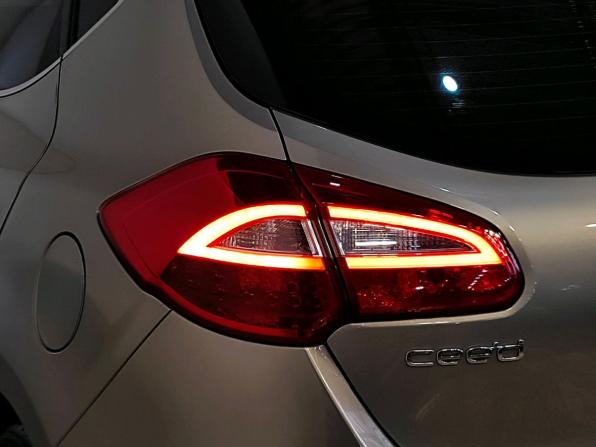 Kia Ceed II Рестайлинг с пробегом 2017 года, цена 1 589 000 рублей, 85520 км, хэтчбек, Автокод Объявления