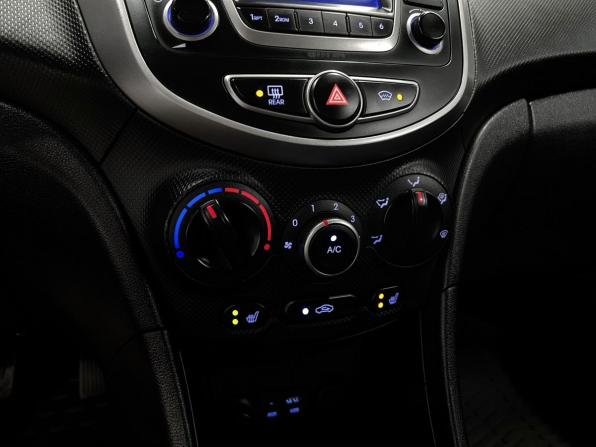 Hyundai Solaris I Рестайлинг с пробегом 2014 года, цена 1 020 000 рублей, 135065 км, седан, Автокод Объявления