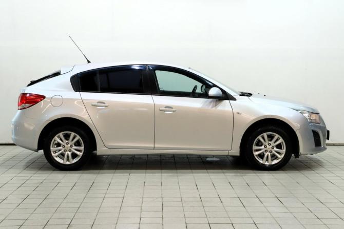 Chevrolet Cruze I Рестайлинг с пробегом 2013 года, цена 649 000 рублей, 222690 км, хэтчбек, Автокод Объявления