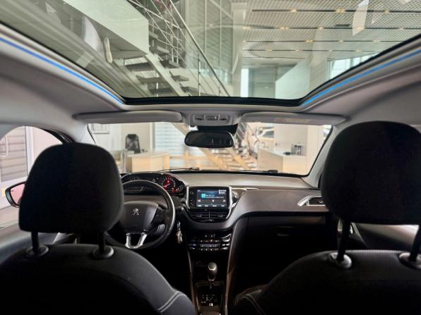 Peugeot 2008 I Рестайлинг с пробегом 2017 года, цена 1 486 000 рублей, 104000 км, внедорожник, Автокод Объявления