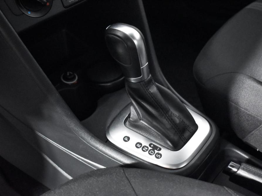 Volkswagen Polo V Рестайлинг Санкт-Петербург  - изображение 11