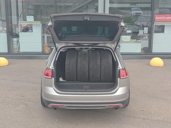 Volkswagen Golf VII Рестайлинг с пробегом 2017 года, цена 1 899 000 рублей, 83199 км, универсал, Автокод Объявления