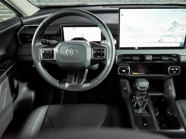 Toyota RAV4 VI (XA60) с пробегом 2026 года, цена 4 190 000 рублей, 28 км, внедорожник, Автокод Объявления