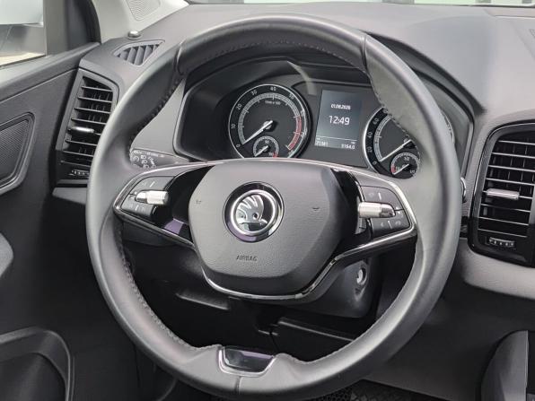 Skoda Karoq I с пробегом 2021 года, цена 2 444 000 рублей, 71380 км, внедорожник, Автокод Объявления