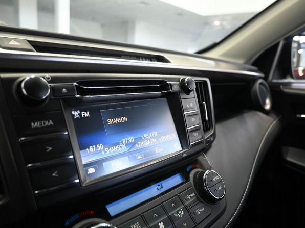 Toyota RAV4 IV (XA40) Рестайлинг с пробегом 2015 года, цена 2 129 900 рублей, 96027 км, внедорожник, Автокод Объявления