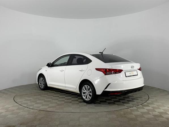 Hyundai Solaris II Рестайлинг с пробегом 2021 года, цена 1 453 600 рублей, 112462 км, седан, Автокод Объявления