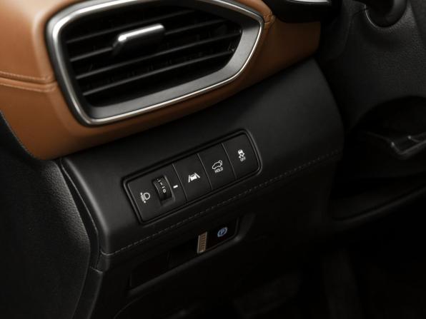 Hyundai Santa Fe IV Рестайлинг с пробегом 2022 года, цена 4 140 000 рублей, 64683 км, внедорожник, Автокод Объявления
