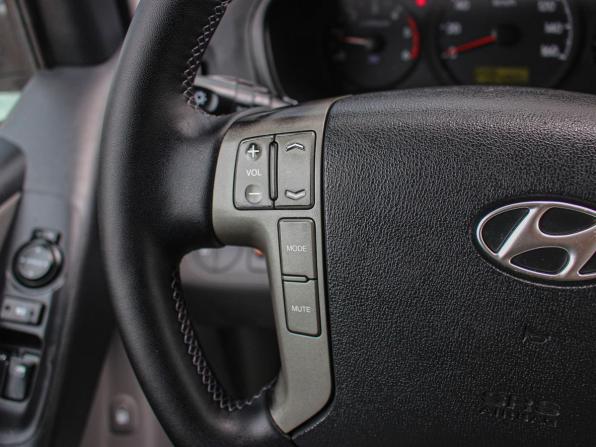 Hyundai Grand Starex I с пробегом 2015 года, цена 1 592 400 рублей, 283460 км, минивэн, Автокод Объявления