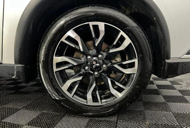 Mitsubishi Outlander III Рестайлинг 3 с пробегом 2021 года, цена 2 255 000 рублей, 141983 км, внедорожник, Автокод Объявления