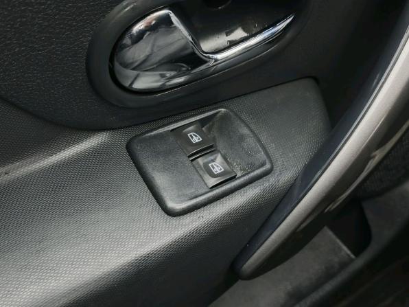 Renault Sandero II с пробегом 2015 года, цена 849 000 рублей, 121700 км, хэтчбек, Автокод Объявления