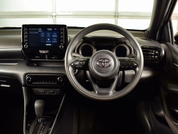 Toyota Yaris IV с пробегом 2020 года, цена 1 385 995 рублей, 69190 км, хэтчбек, Автокод Объявления