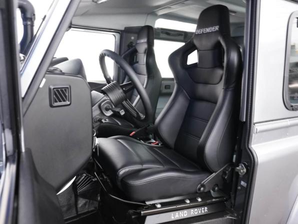 Land Rover Defender I Рестайлинг с пробегом 2013 года, цена 3 699 077 рублей, 132136 км, внедорожник, Автокод Объявления