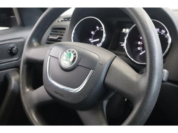 Skoda Yeti I Рестайлинг с пробегом 2013 года, цена 743 000 рублей, 155681 км, внедорожник, Автокод Объявления