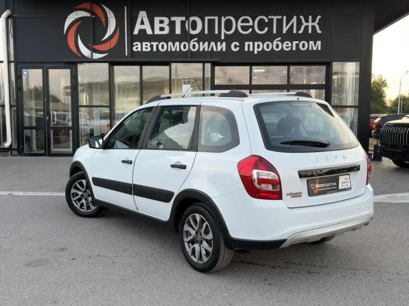 Lada (ВАЗ) Granta I Рестайлинг с пробегом 2023 года, цена 776 000 рублей, 68474 км, универсал, Автокод Объявления