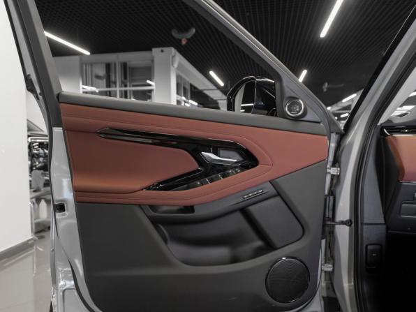 Land Rover Range Rover Evoque II Рестайлинг с пробегом 2025 года, цена 5 675 000 рублей, 30 км, внедорожник, Автокод Объявления