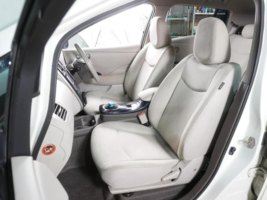 Nissan Leaf I (ZE0/AZE0) Воронеж  - изображение 8