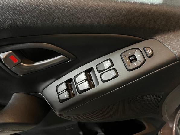 Hyundai ix35 I Рестайлинг с пробегом 2014 года, цена 1 630 000 рублей, 58000 км, внедорожник, Автокод Объявления