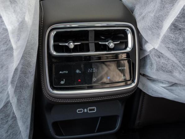 Geely Monjaro I Рестайлинг 2 с пробегом 2026 года, цена 4 150 000 рублей, 54 км, внедорожник, Автокод Объявления