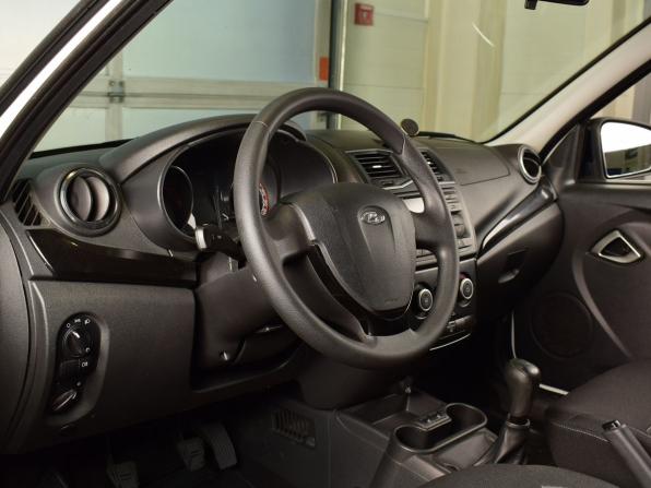 Lada (ВАЗ) Granta I Рестайлинг с пробегом 2019 года, цена 698 995 рублей, 75124 км, универсал, Автокод Объявления