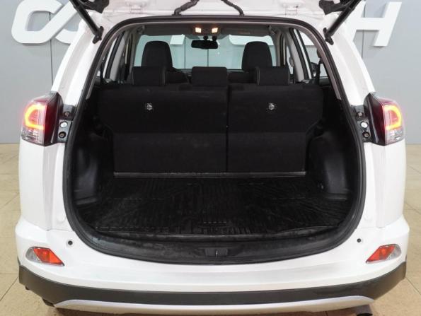 Toyota RAV4 IV (XA40) Рестайлинг с пробегом 2017 года, цена 2 409 000 рублей, 100748 км, внедорожник, Автокод Объявления