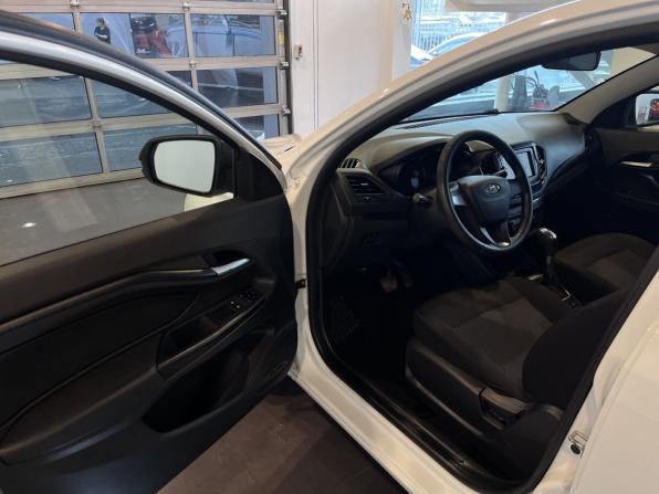 Lada (ВАЗ) Vesta I с пробегом 2021 года, цена 1 055 000 рублей, 137144 км, седан, Автокод Объявления