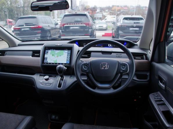 Honda Freed II Рестайлинг с пробегом 2021 года, цена 2 189 000 рублей, 60627 км, компактвэн, Автокод Объявления