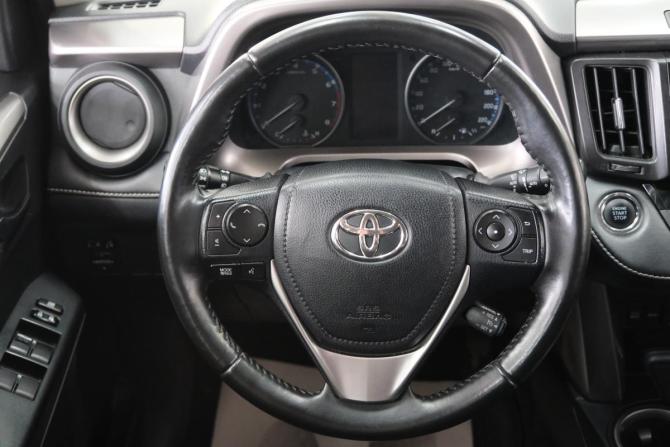 Toyota RAV4 IV (XA40) Рестайлинг с пробегом 2018 года, цена 2 549 000 рублей, 234800 км, внедорожник, Автокод Объявления