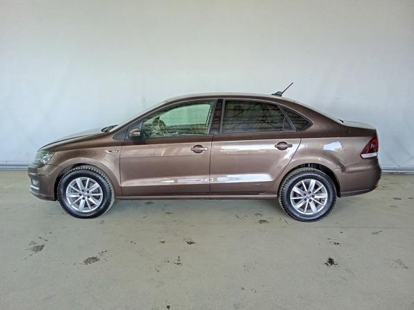 Volkswagen Polo V Рестайлинг с пробегом 2018 года, цена 939 000 рублей, 160566 км, седан, Автокод Объявления