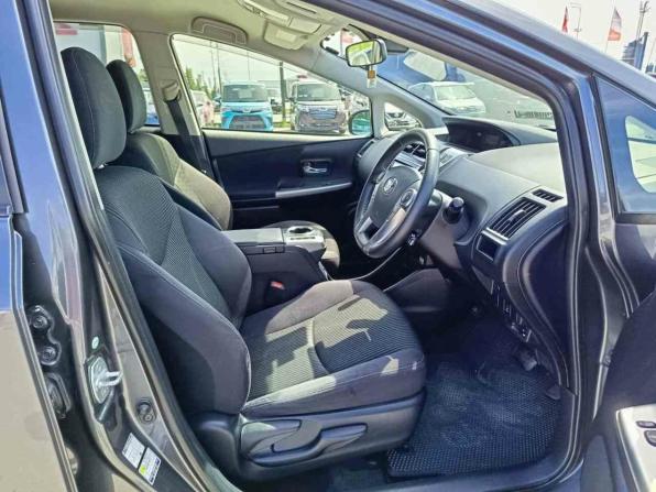 Toyota Prius Alpha I (ZVW40/41) Рестайлинг с пробегом 2016 года, цена 1 664 000 рублей, 241731 км, универсал, Автокод Объявления