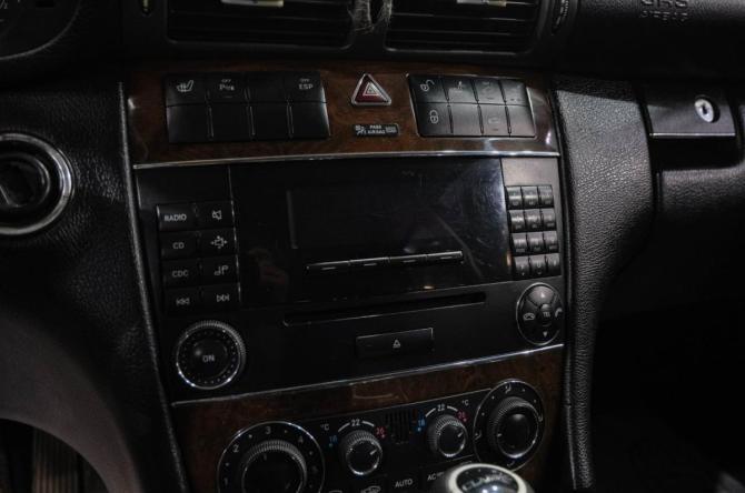 Mercedes-Benz C-Класс II (W203) Рестайлинг с пробегом 2005 года, цена 699 000 рублей, 423000 км, седан, Автокод Объявления