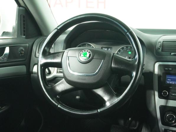 Skoda Octavia II (A5) Рестайлинг с пробегом 2012 года, цена 798 000 рублей, 214379 км, лифтбек, Автокод Объявления