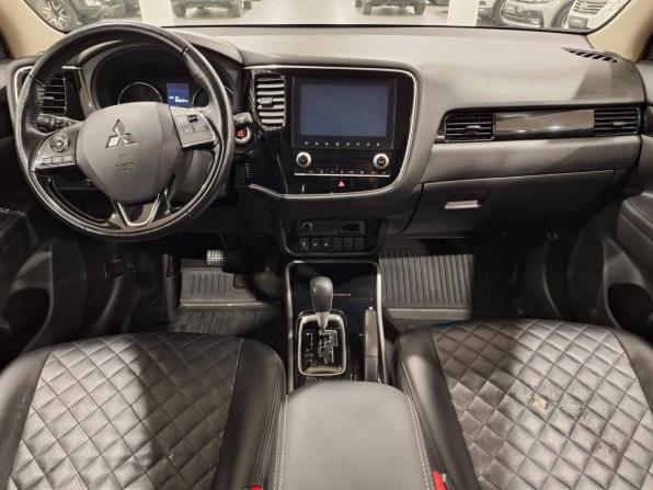 Mitsubishi Outlander III Рестайлинг 3 с пробегом 2021 года, цена 1 900 000 рублей, 167250 км, внедорожник, Автокод Объявления
