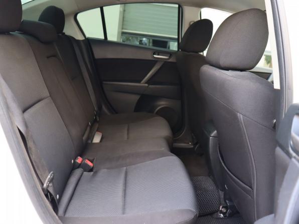 Mazda 3 II (BL) Рестайлинг с пробегом 2011 года, цена 585 000 рублей, 235163 км, седан, Автокод Объявления