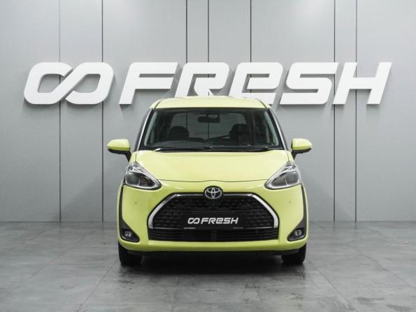 Toyota Sienta II Рестайлинг с пробегом 2021 года, цена 1 605 000 рублей, 67369 км, компактвэн, Автокод Объявления