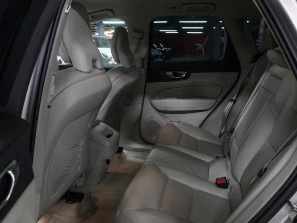 Volvo XC60 II с пробегом 2018 года, цена 3 398 000 рублей, 113000 км, внедорожник, Автокод Объявления