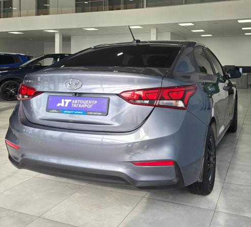 Hyundai Solaris II с пробегом 2018 года, цена 1 349 000 рублей, 141164 км, седан, Автокод Объявления