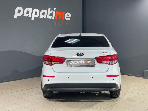 Kia Rio III Рестайлинг с пробегом 2016 года, цена 999 000 рублей, 179519 км, седан, Автокод Объявления
